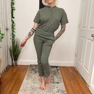 Lululemon Slim Fit Button-Front Jumpsuit Tapered Leg Size 2 Green